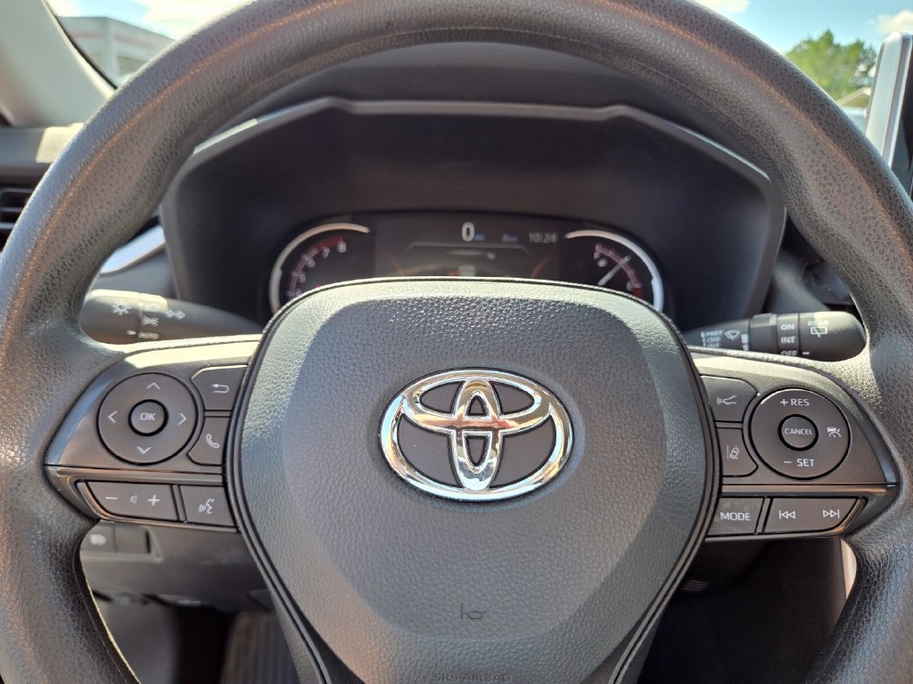 Used 2024 Toyota RAV4 XLE FWD image 22