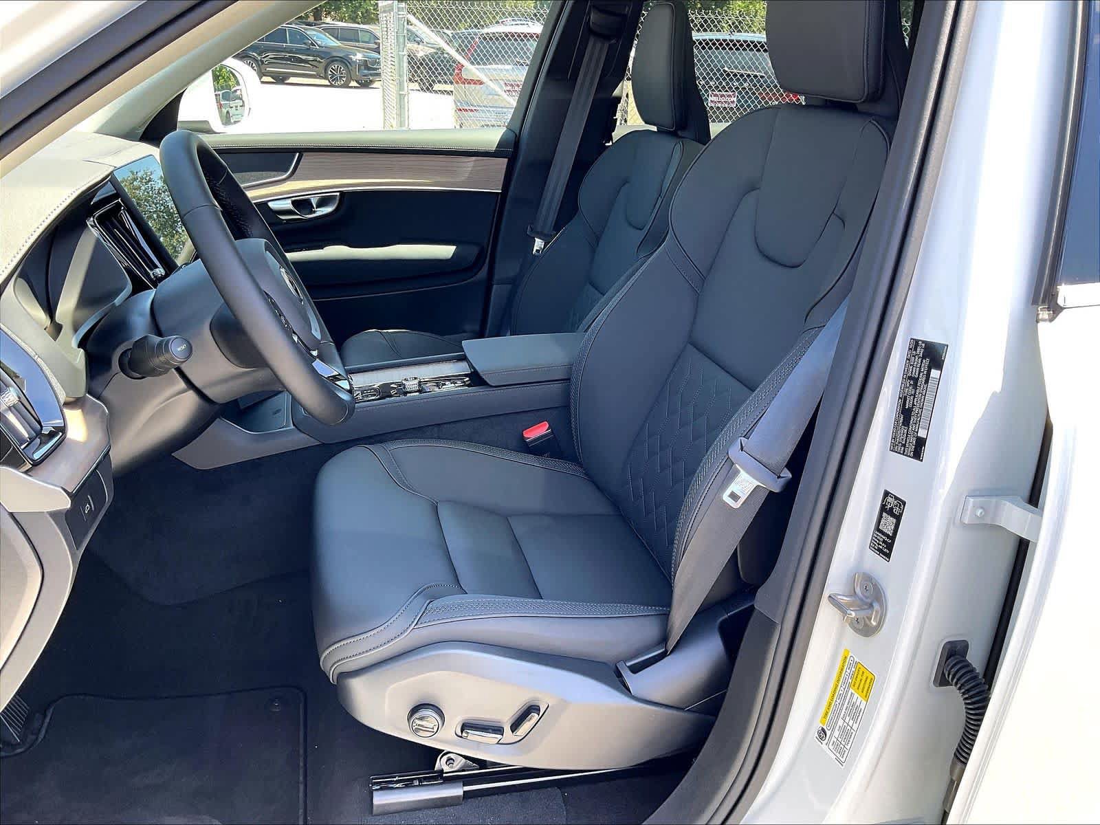 New 2026 Volvo XC90 B6 Core AWD/4WD image 11