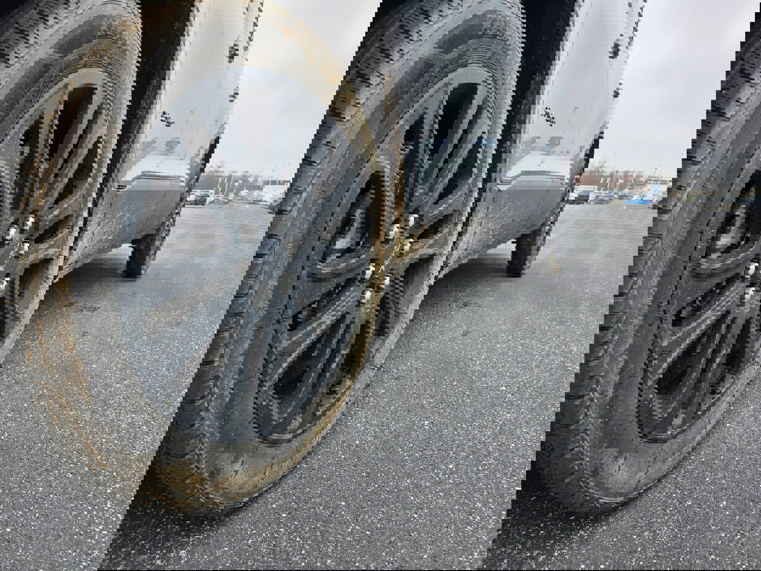 Used 2023 GMC Acadia SLE w/ Driver Convenience Package image 20