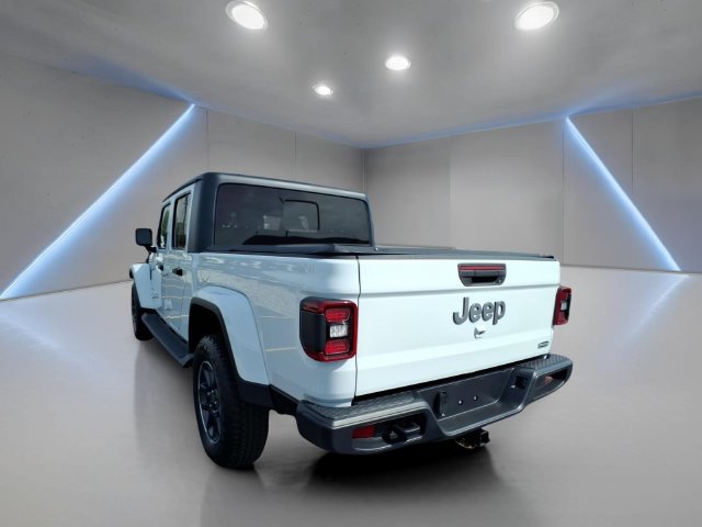 Used 2022 Jeep Gladiator Overland w/ LED Lighting Group AWD/4WD image 24