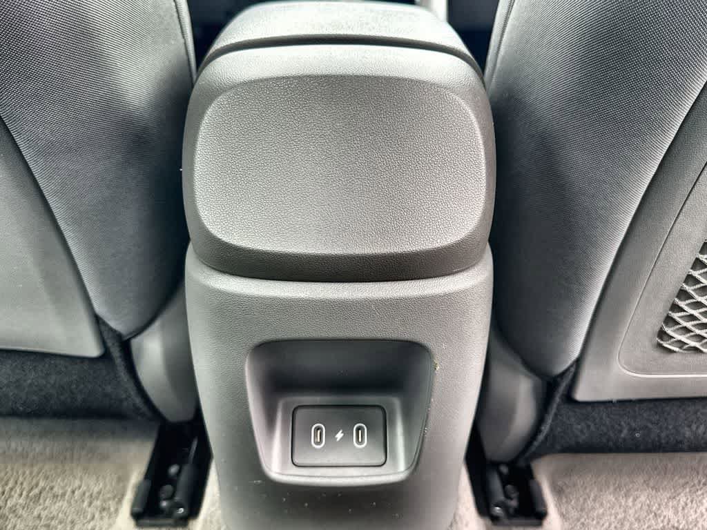 Used 2025 Hyundai Elantra SEL FWD image 21