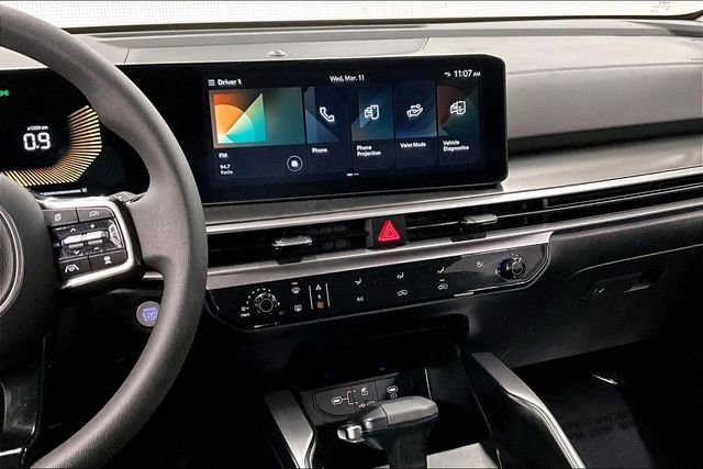 Used 2025 Kia Sorento LX image 7