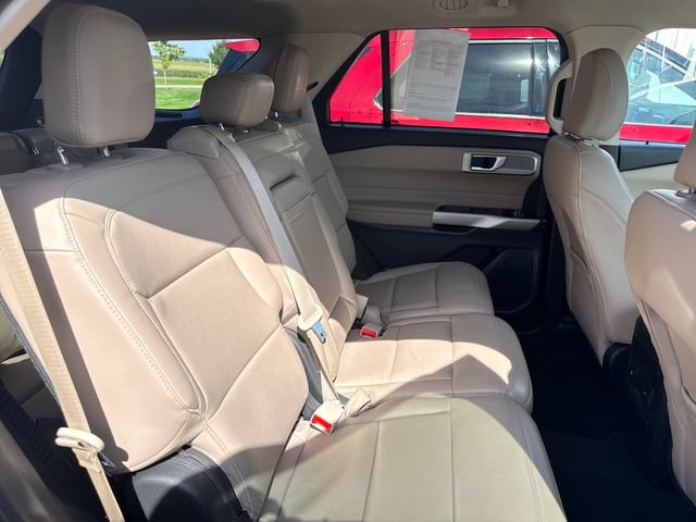 Used 2023 Ford Explorer XLT w/ Equipment Group 202A AWD/4WD image 12
