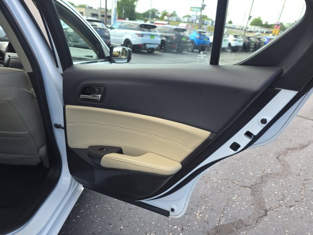 Used 2016 Acura ILX w/ Technology Plus Package FWD image 36