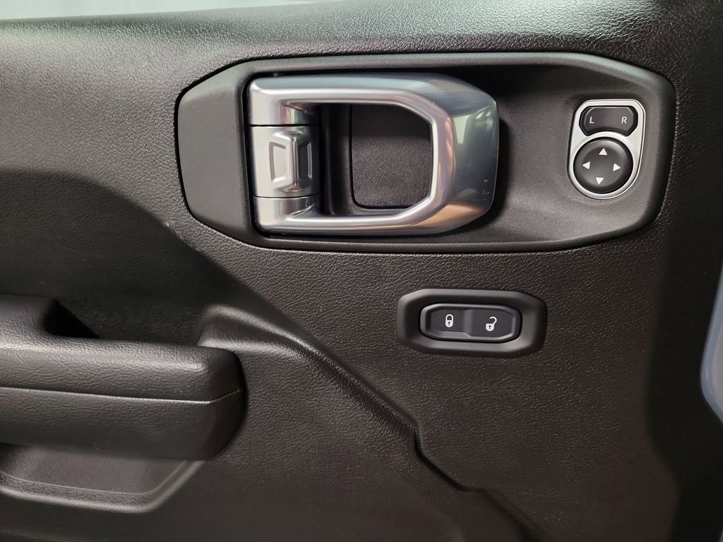 Used 2024 Jeep Wrangler Sport S image 19