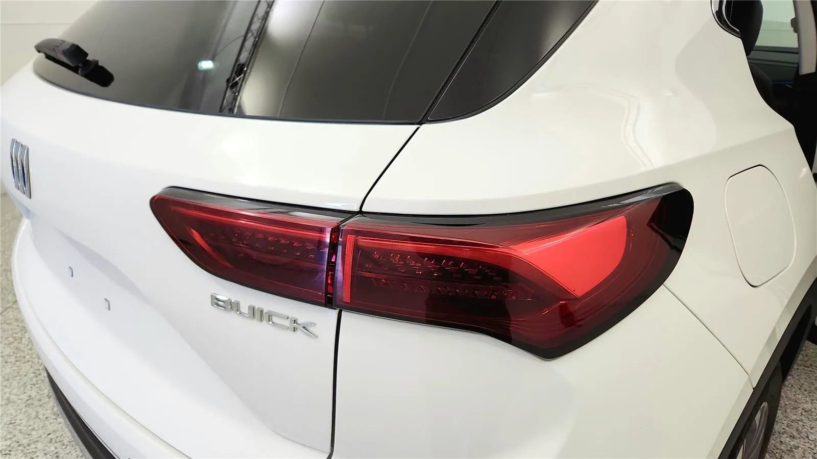 Used 2024 Buick Envision Preferred image 15