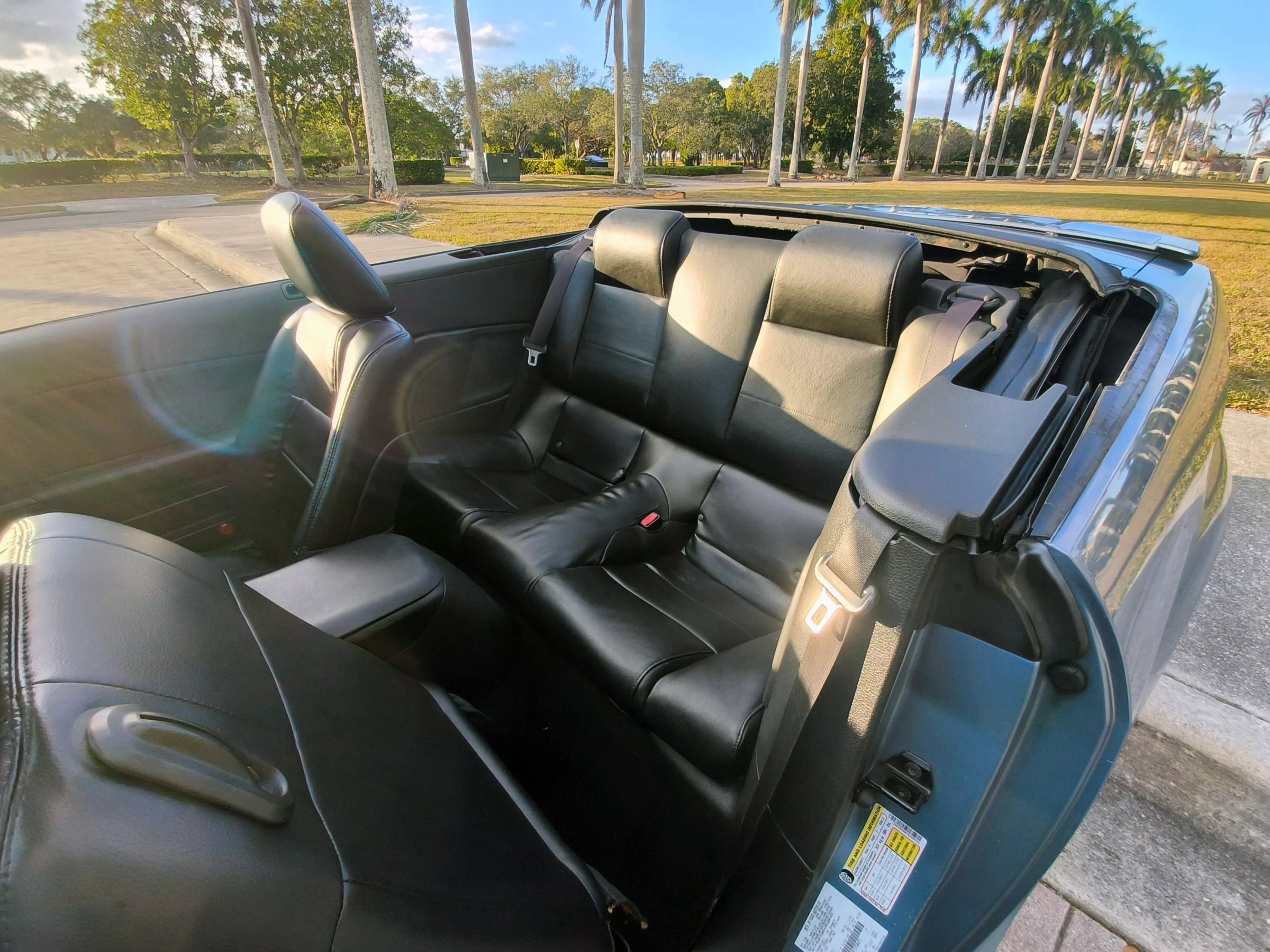 Used 2007 Ford Mustang Deluxe Convertible image 11