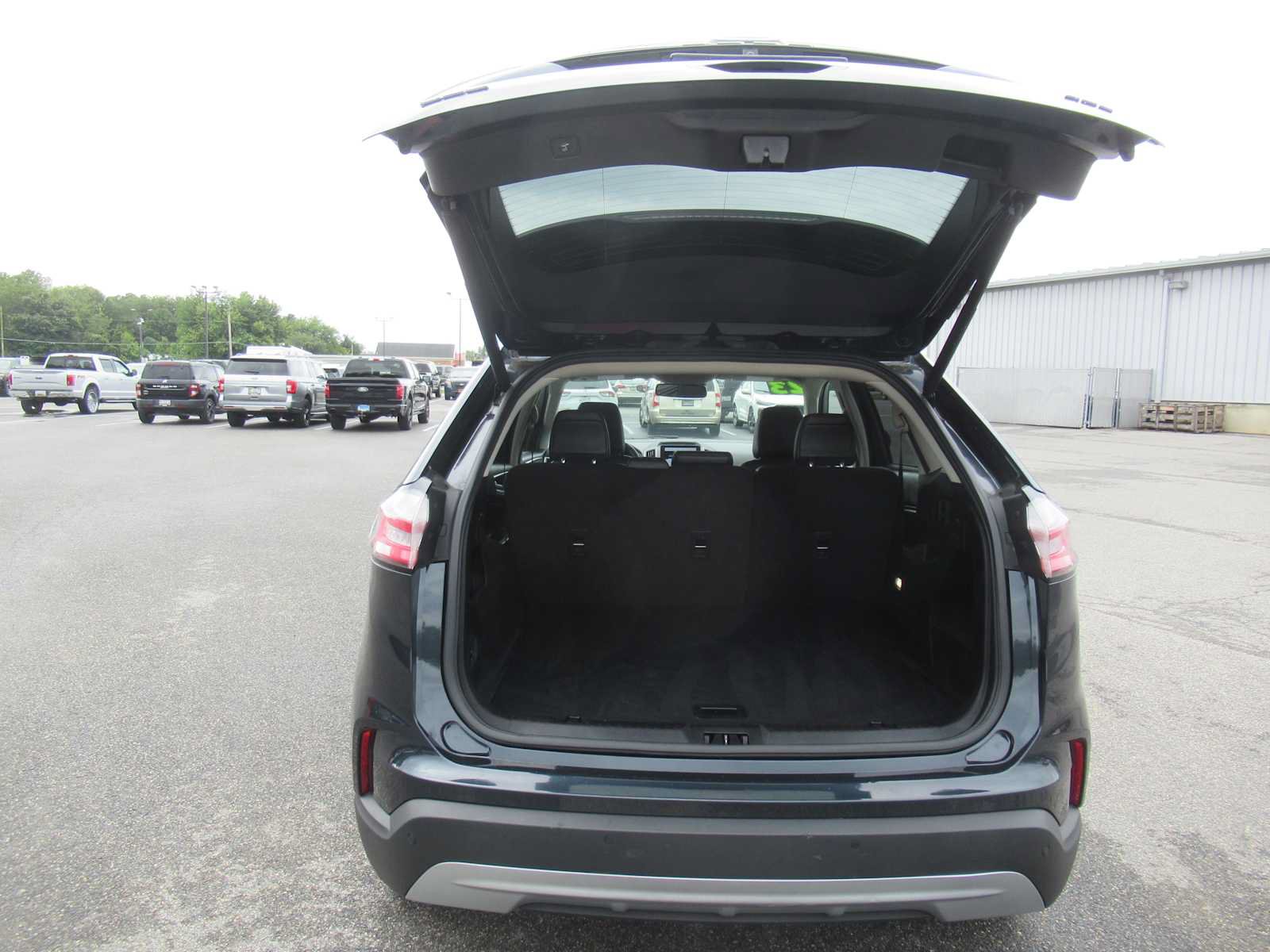 Used 2023 Ford Edge SEL w/ Convenience Package AWD/4WD image 18