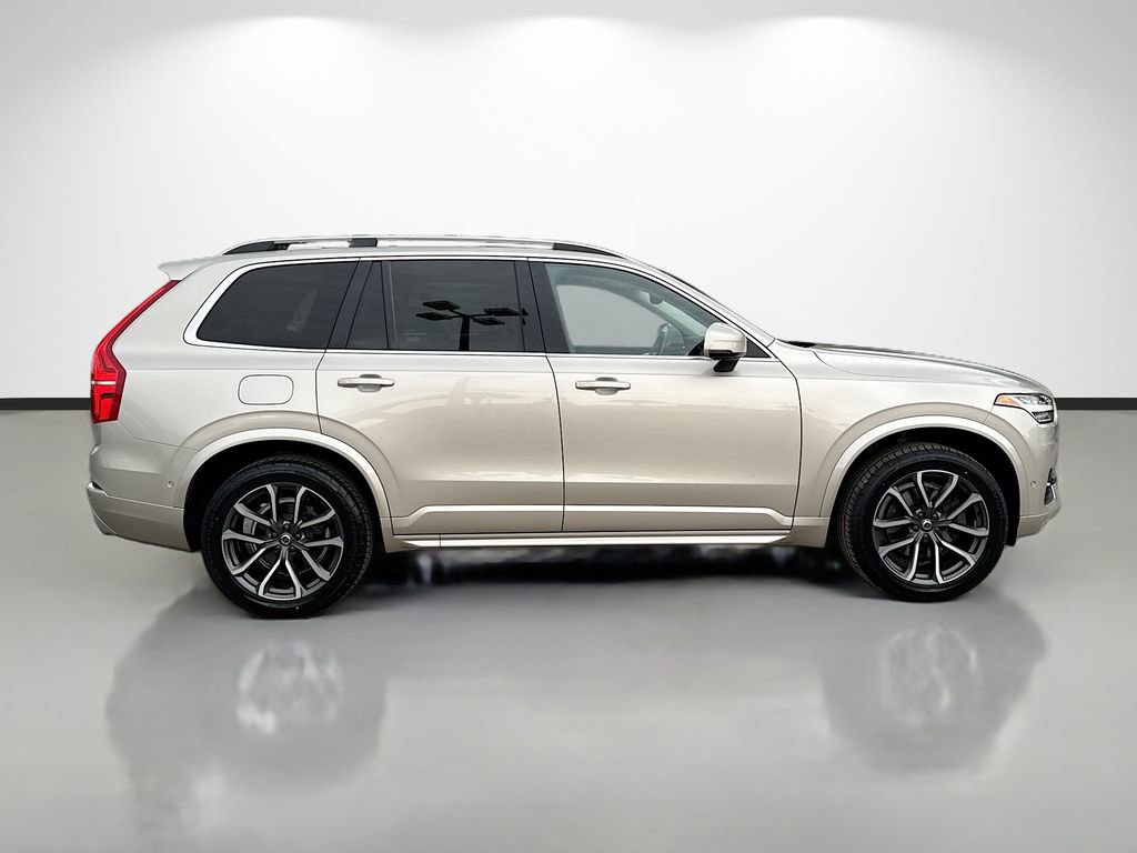 Used 2018 Volvo XC90 T6 Momentum w/ Convenience Package AWD/4WD image 2