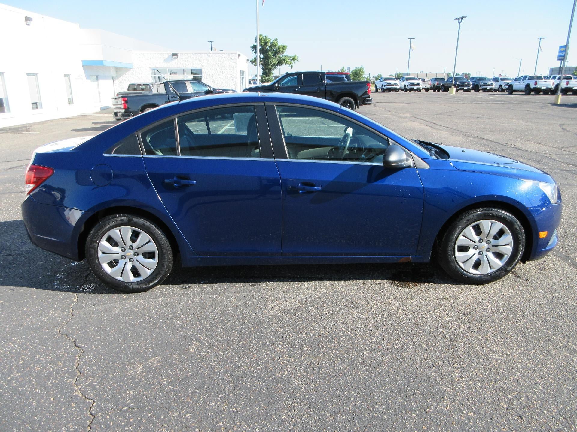 Certified 2012 Chevrolet Cruze LS FWD image 4