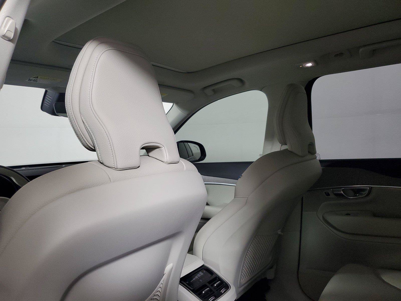 Certified 2024 Volvo XC90 T8 Plus w/ Protection Package AWD/4WD image 14