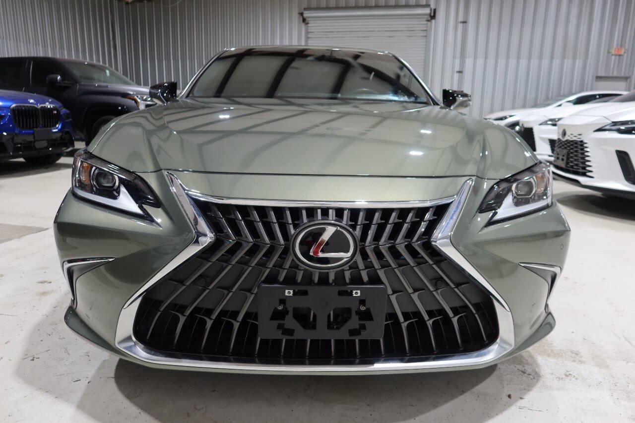 Used 2025 Lexus ES 300h w/ Premium Package FWD image 7