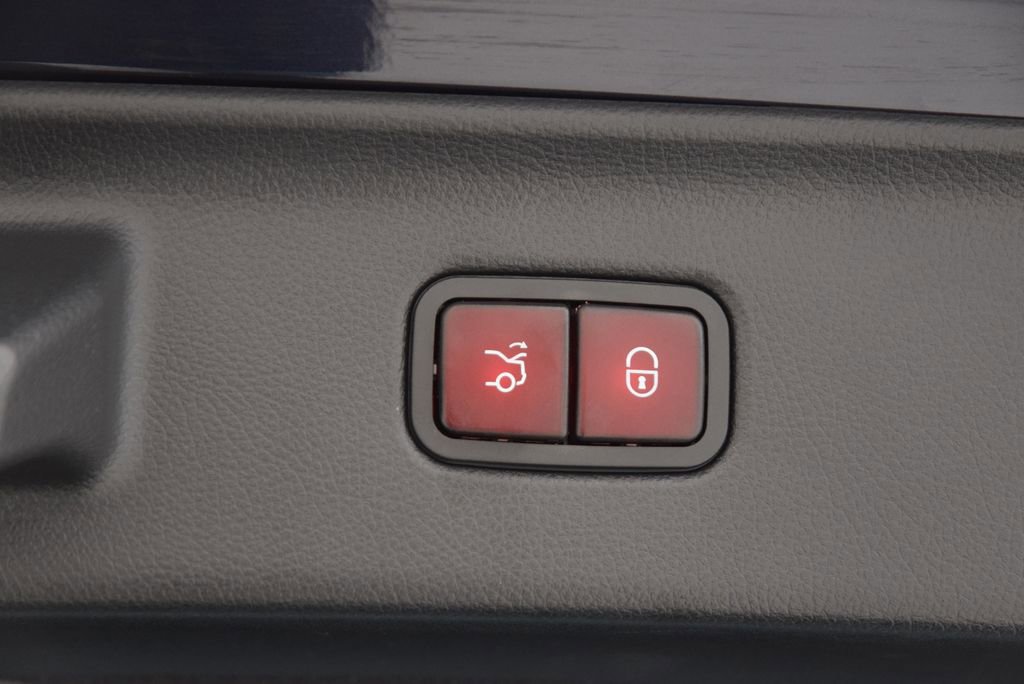 Used 2025 Mercedes-Benz S 63 AMG S image 30