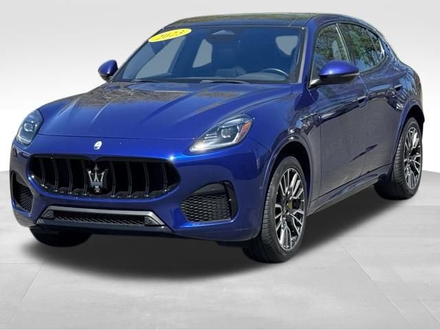 Used 2023 Maserati Grecale Modena AWD/4WD image 3