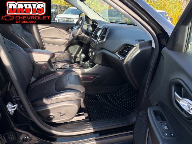 Used 2022 Jeep Cherokee Trailhawk w/ Premium Leather Package AWD/4WD image 16