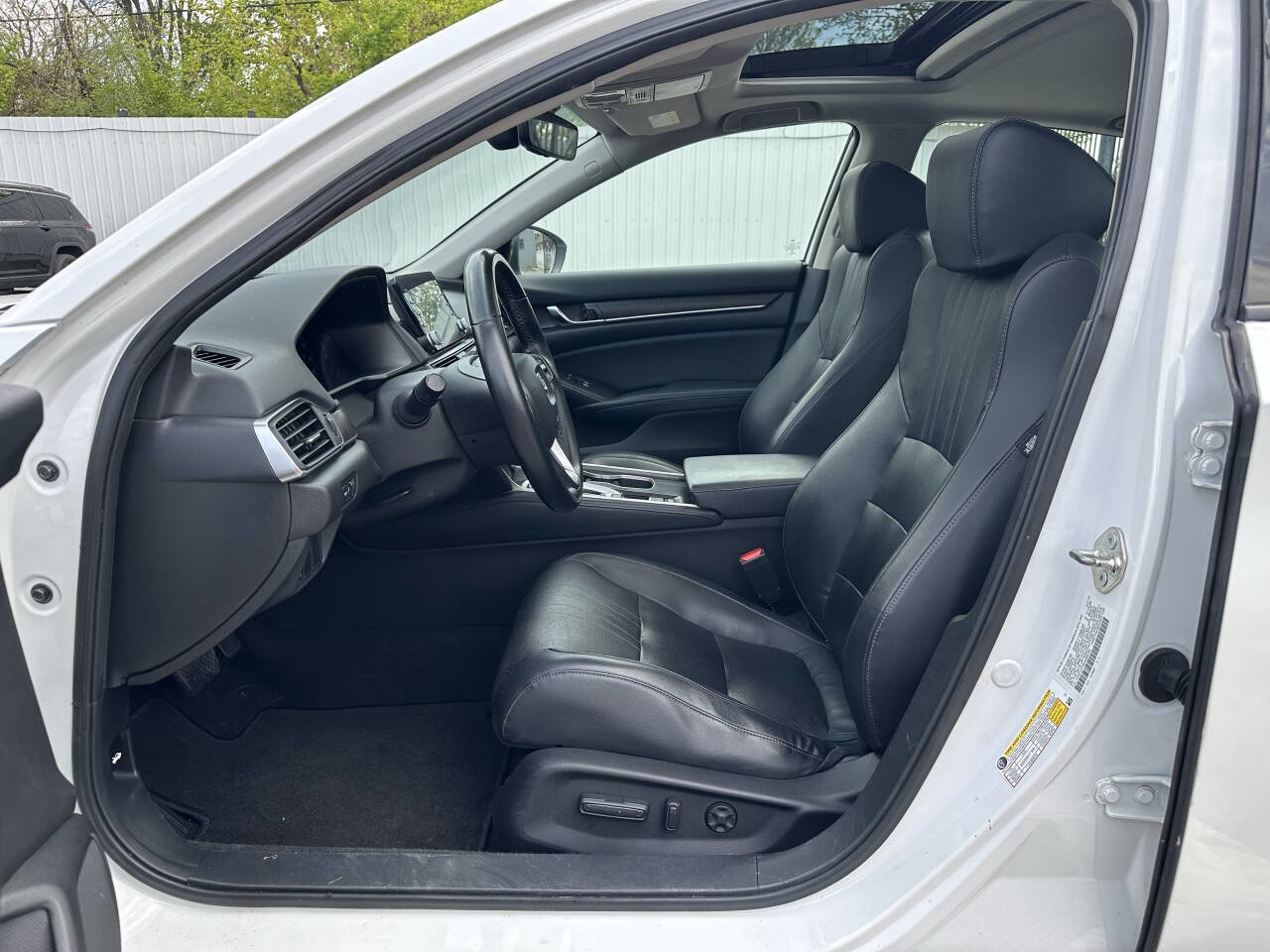 Used 2018 Honda Accord EX-L image 12