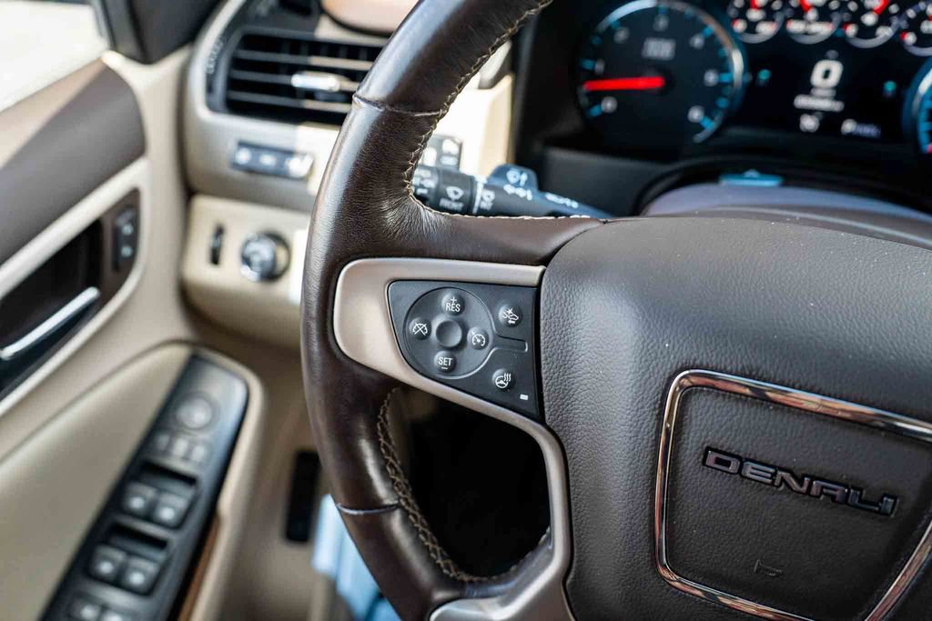 Certified 2019 GMC Yukon Denali w/ Open Road Package AWD/4WD image 15