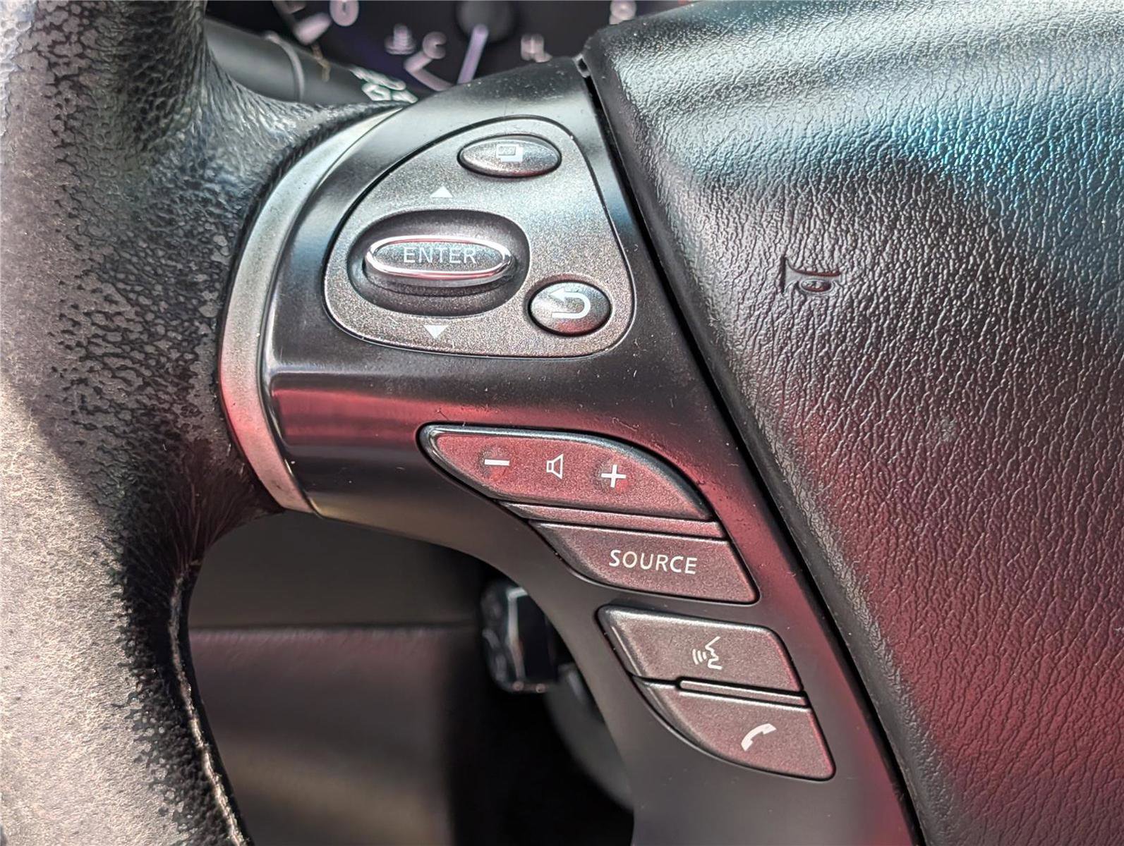Used 2013 INFINITI JX35 AWD w/ Premium Pkg image 23
