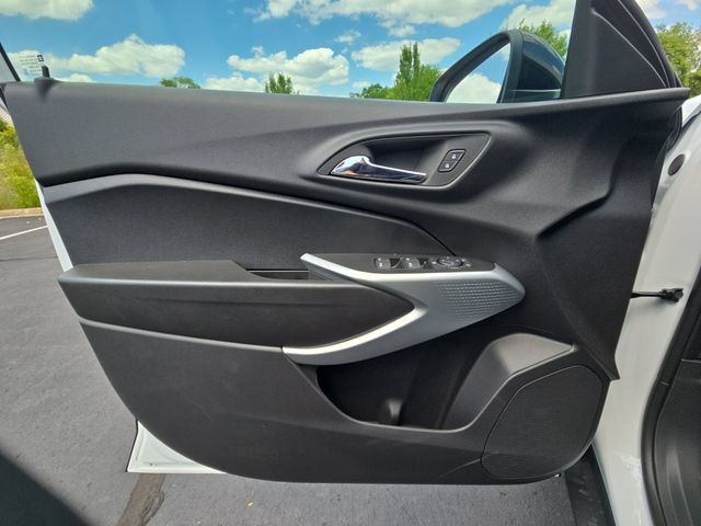 New 2026 Chevrolet Trax RS w/ Sunroof Package FWD image 26