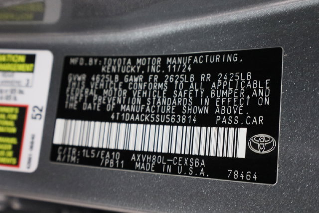 Used 2025 Toyota Camry SE w/ Convenience Package FWD image 33