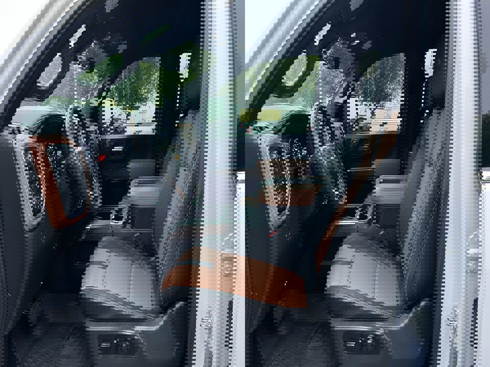 Used 2021 Chevrolet Silverado 2500 High Country w/ Z71 Off-Road Package image 16