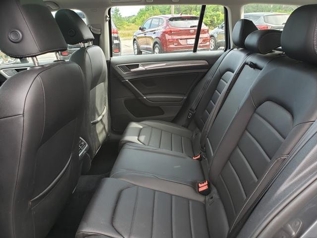 Used 2017 Volkswagen Golf Alltrack AWD/4WD image 14