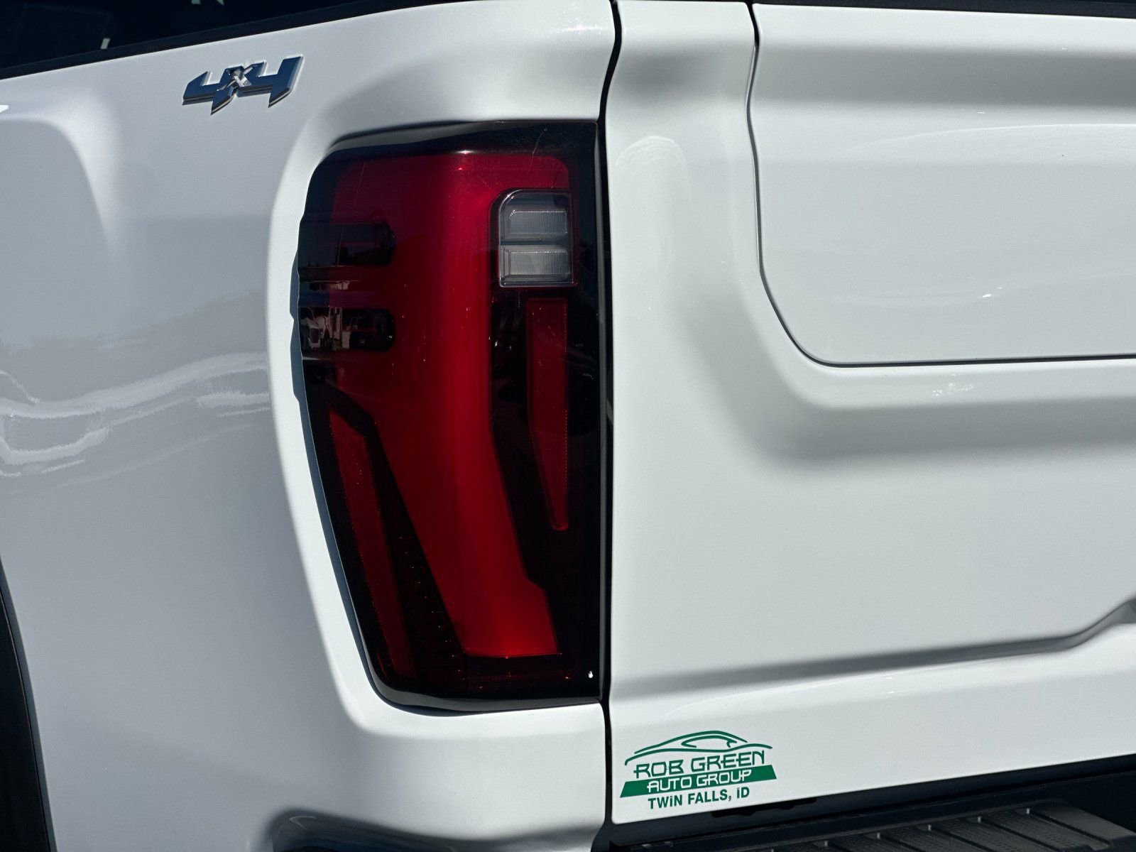 Used 2024 GMC Sierra 3500 SLT w/ SLT Convenience Package AWD/4WD image 33