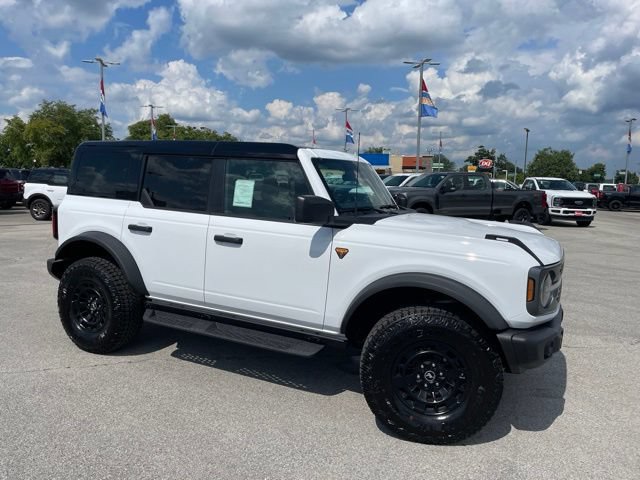 New 2026 Ford Bronco Badlands w/ Sasquatch Package AWD/4WD image 2