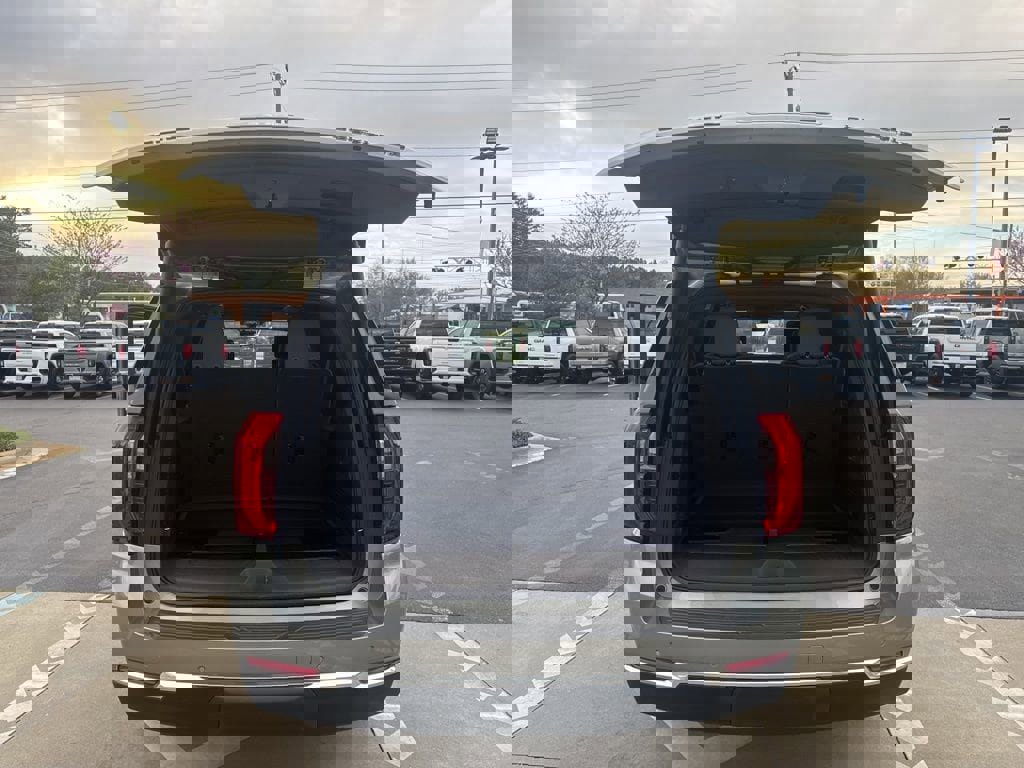 Certified 2026 GMC Yukon XL Elevation w/ Elevation Premium Package image 16