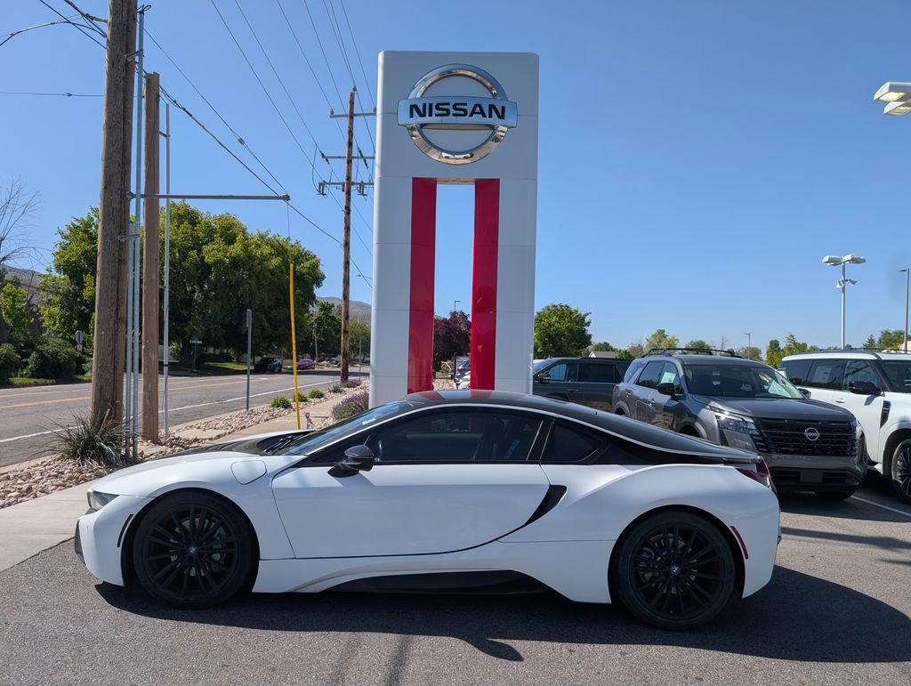 Used 2020 BMW i8 Coupe AWD/4WD image 1