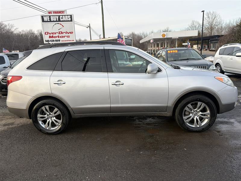 Used 2012 Hyundai Veracruz Limited w/ Navigation Pkg image 2