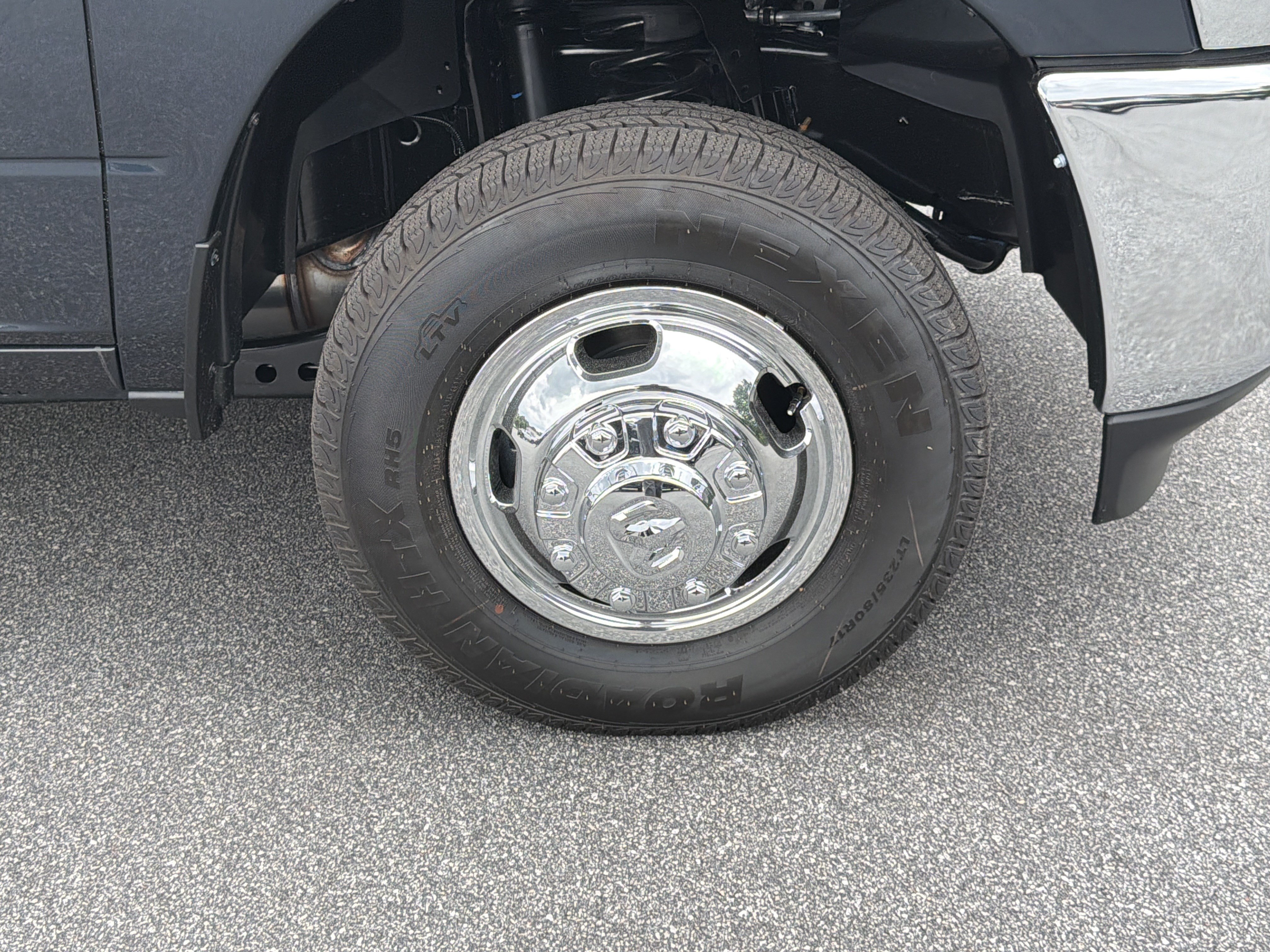 New 2026 RAM 3500 Tradesman w/ Chrome Appearance Group A AWD/4WD image 14