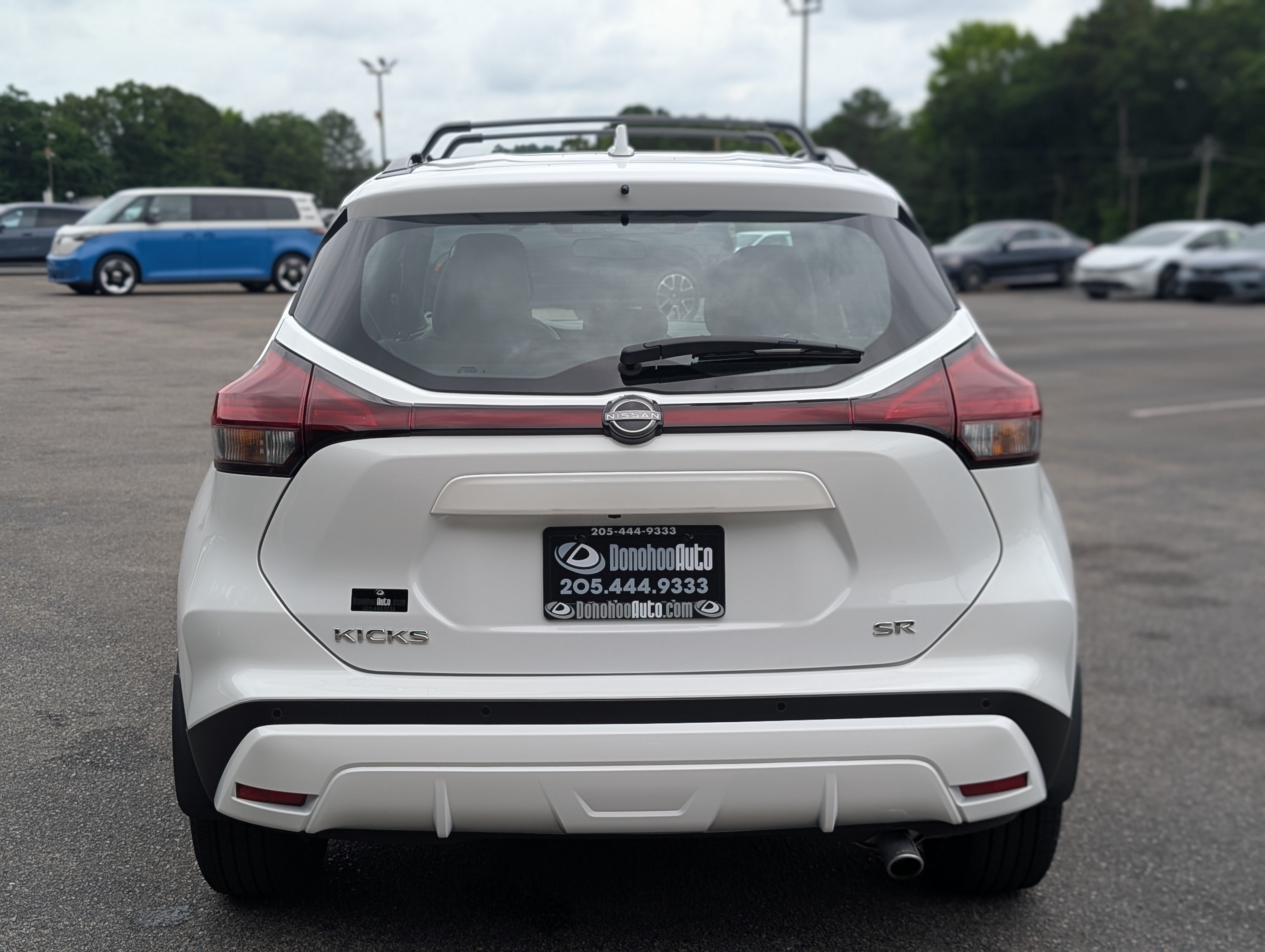 Used 2024 Nissan Kicks SR w/ SR Premium Package FWD image 8