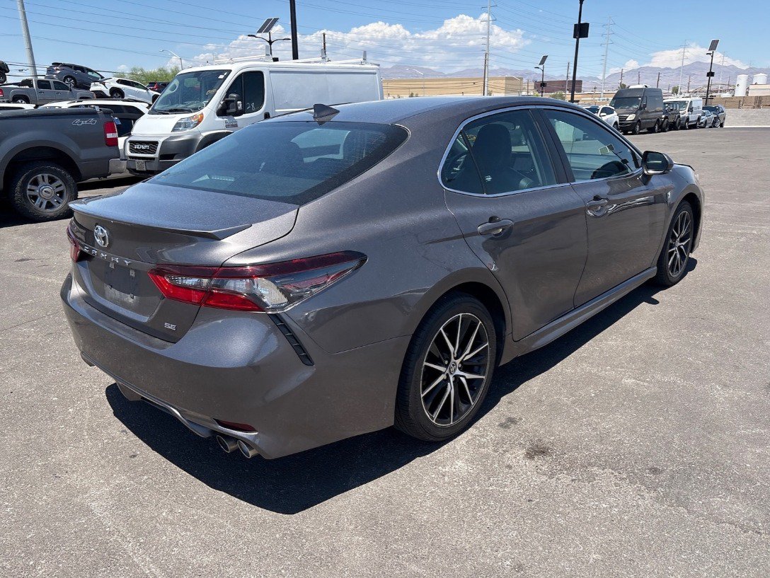 Used 2023 Toyota Camry SE FWD image 10