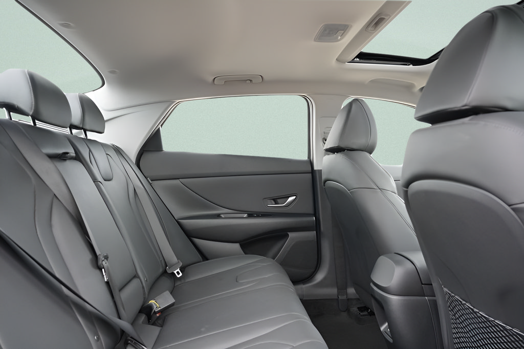 New 2026 Hyundai Elantra Limited FWD image 13