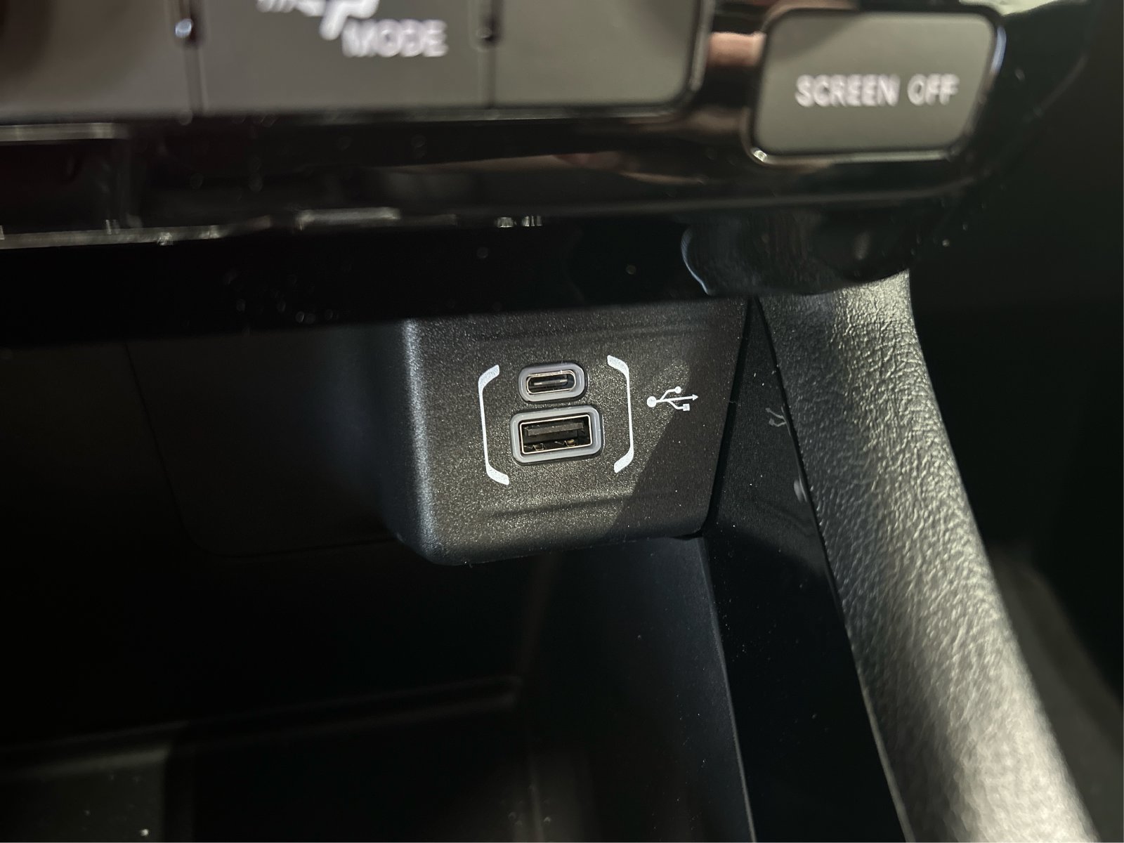 New 2026 Jeep Compass Latitude AWD/4WD image 31