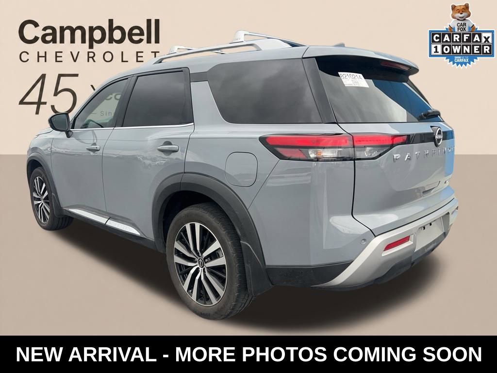 Used 2023 Nissan Pathfinder Platinum FWD image 3
