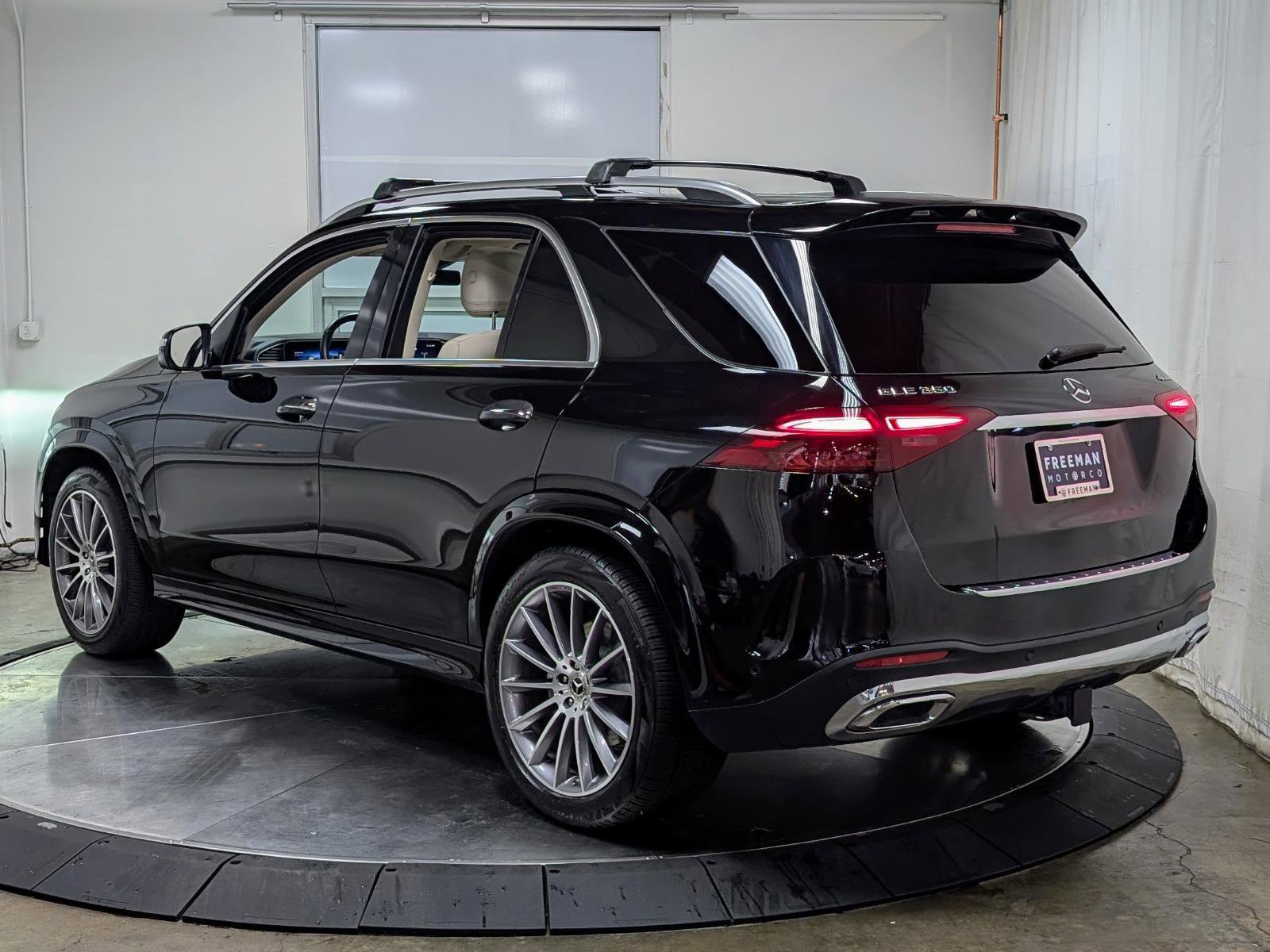 Used 2024 Mercedes-Benz GLE 350 4MATIC w/ AMG Line Exterior image 7