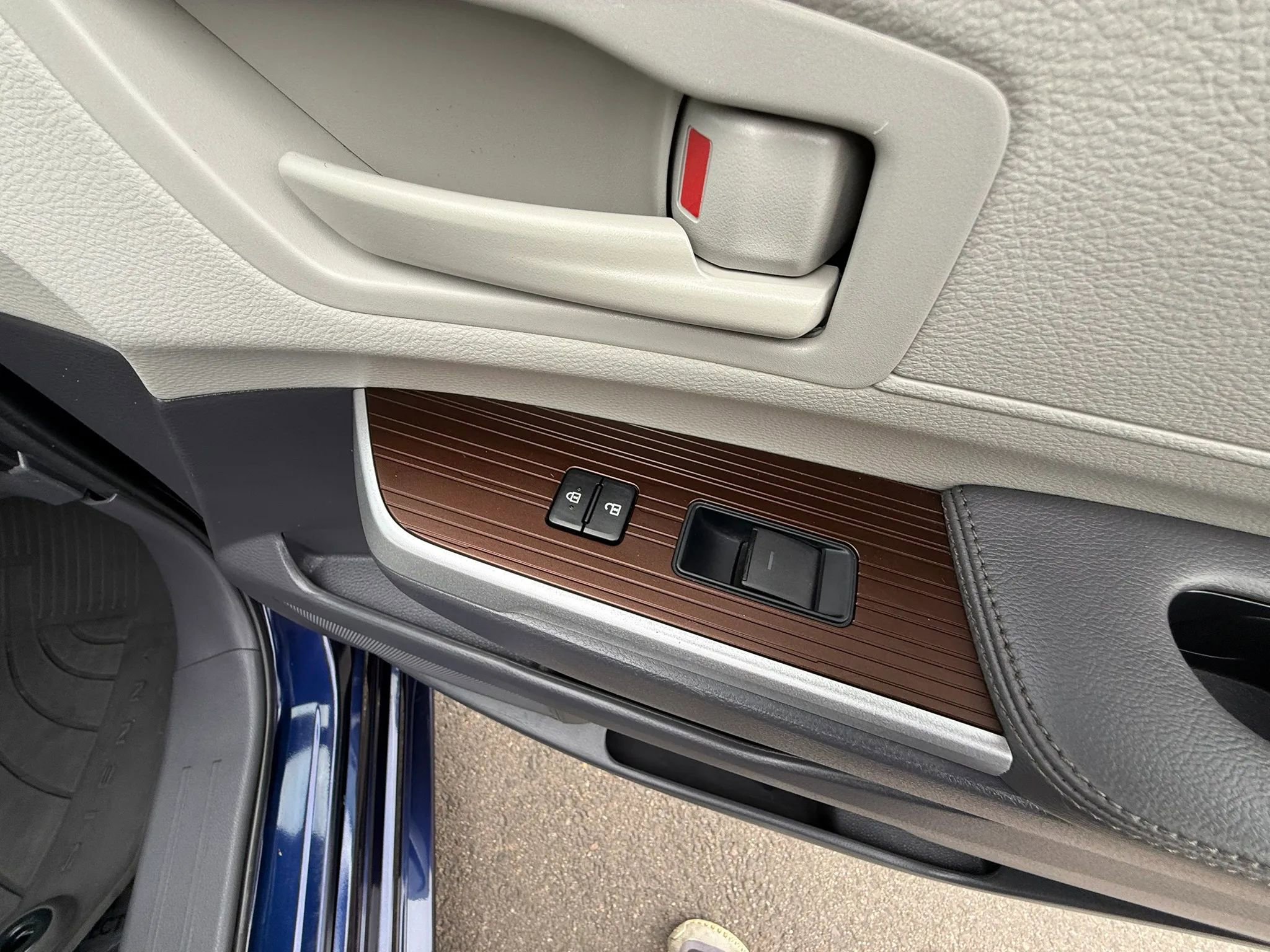 Used 2022 Toyota Sienna LE image 39