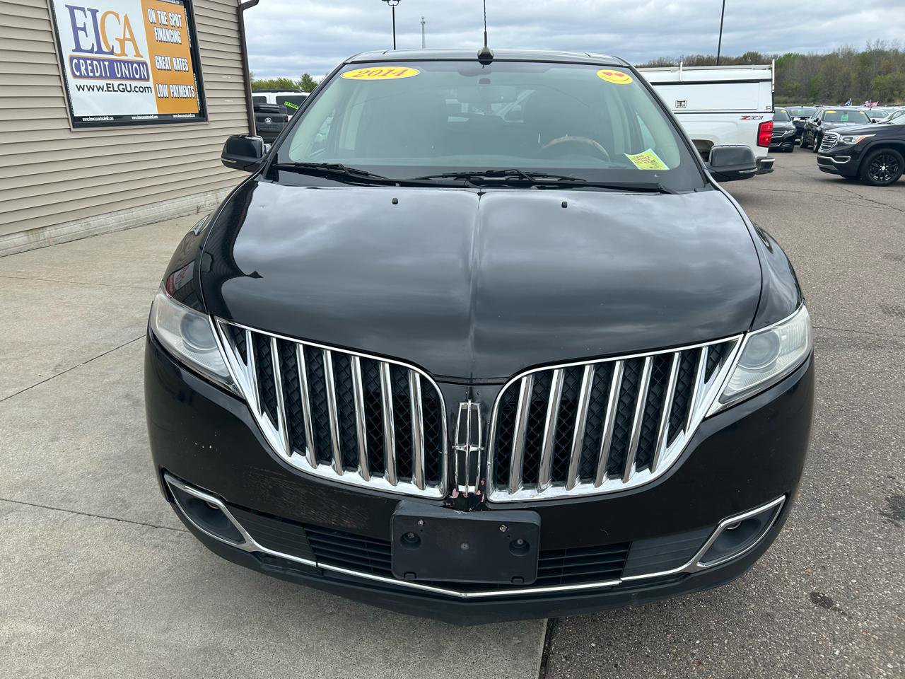 Used 2014 Lincoln MKX AWD w/ Equipment Group 101A image 2