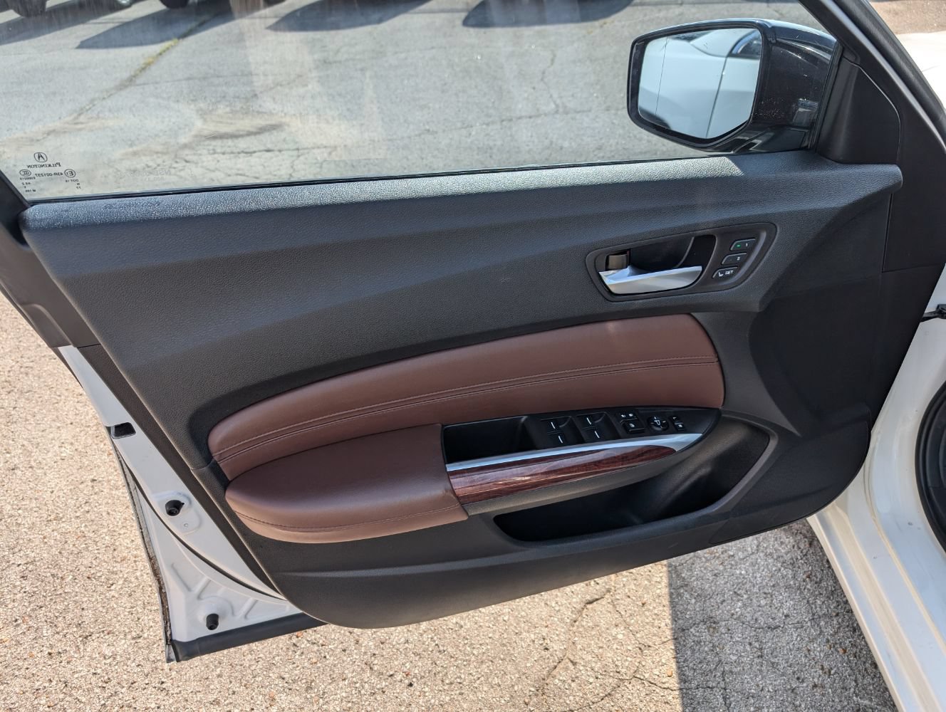 Used 2016 Acura TLX V6 FWD image 11