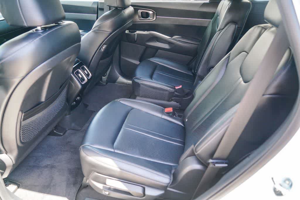 Certified 2024 Kia Sorento EX AWD/4WD image 17