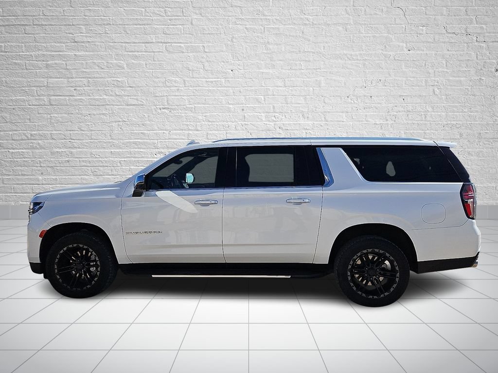 Used 2024 Chevrolet Suburban Premier w/ Premium Package AWD/4WD image 2