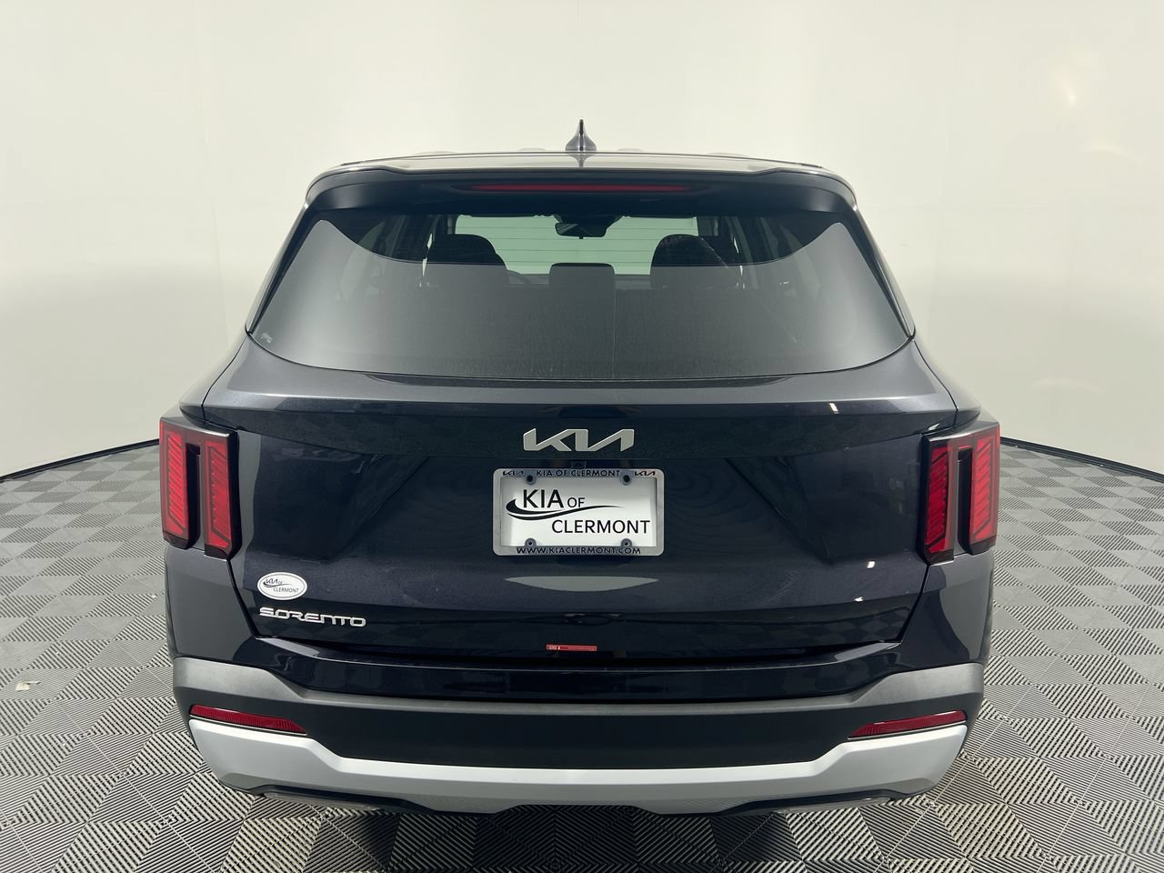 New 2026 Kia Sorento LX FWD image 3