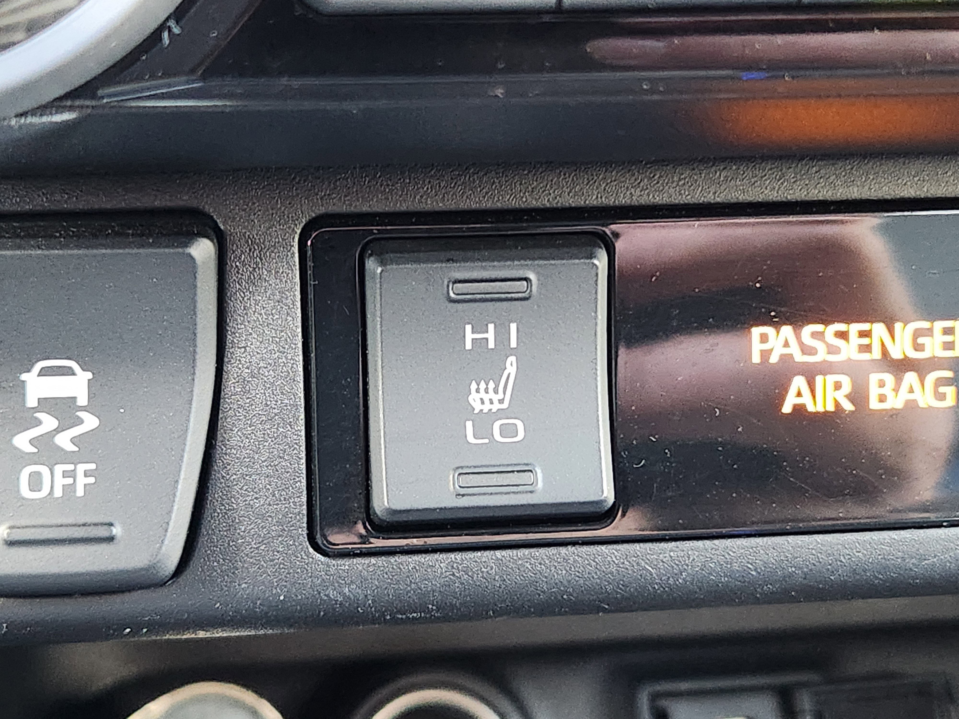 Used 2021 Toyota RAV4 XSE w/ XSE Grade Weather Package image 31