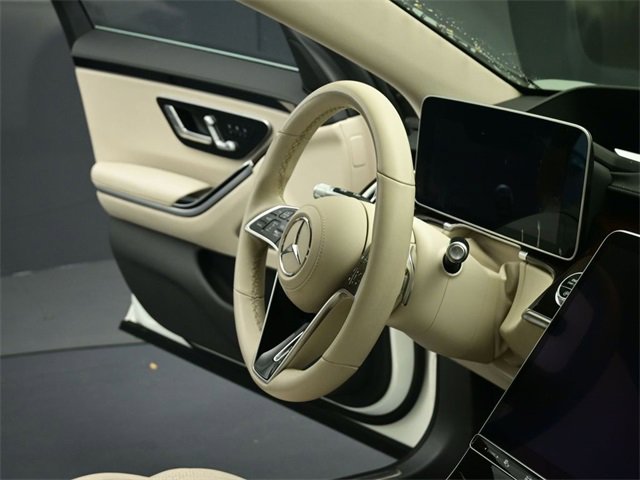 Used 2022 Mercedes-Benz S 580 4MATIC Sedan w/ Rear Seat Package image 36