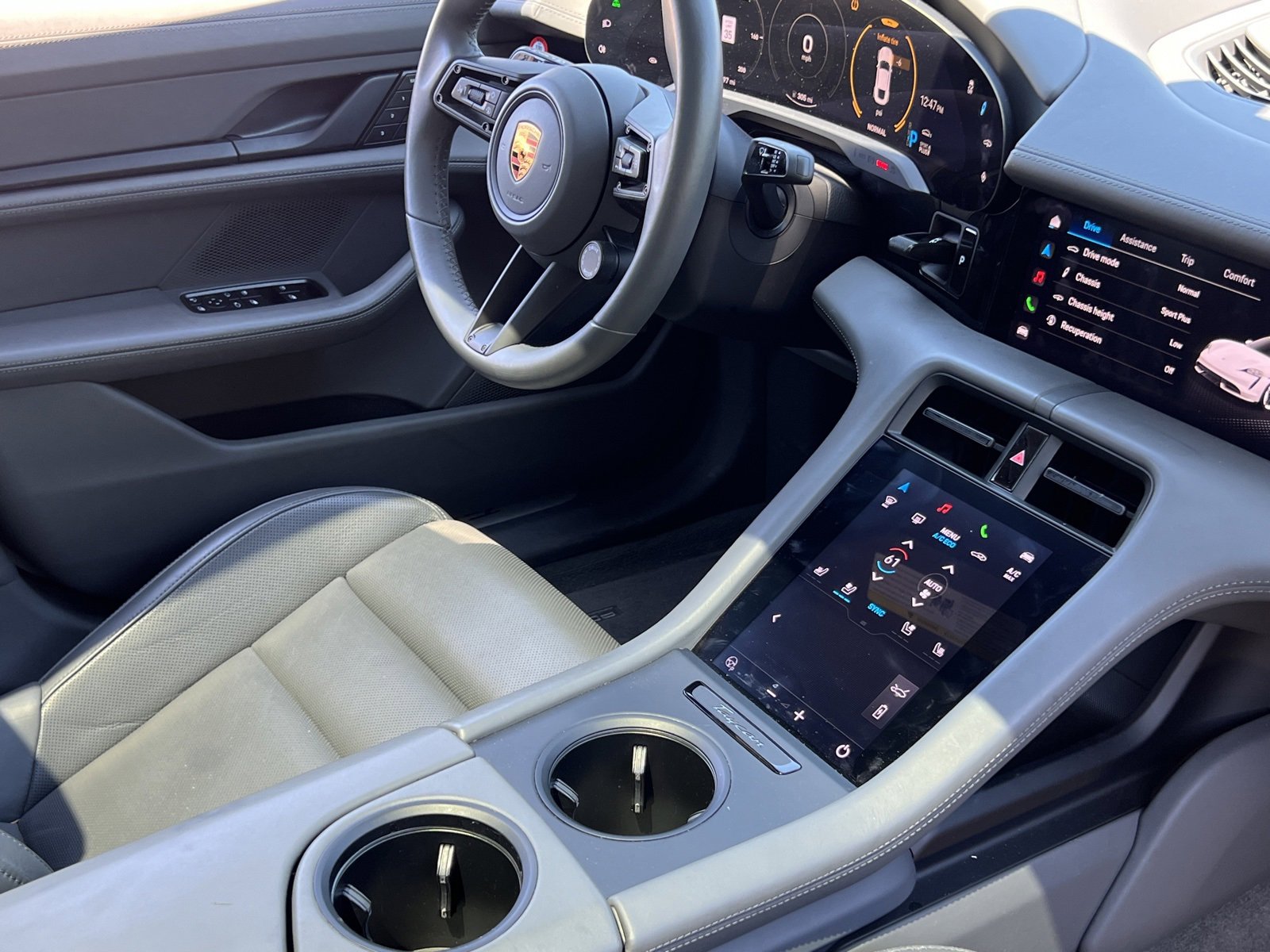 Certified 2022 Porsche Taycan 4S image 15