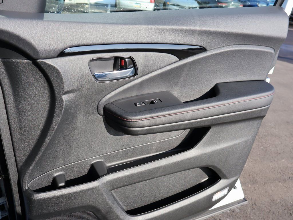 New 2026 Honda Ridgeline Black Edition image 12