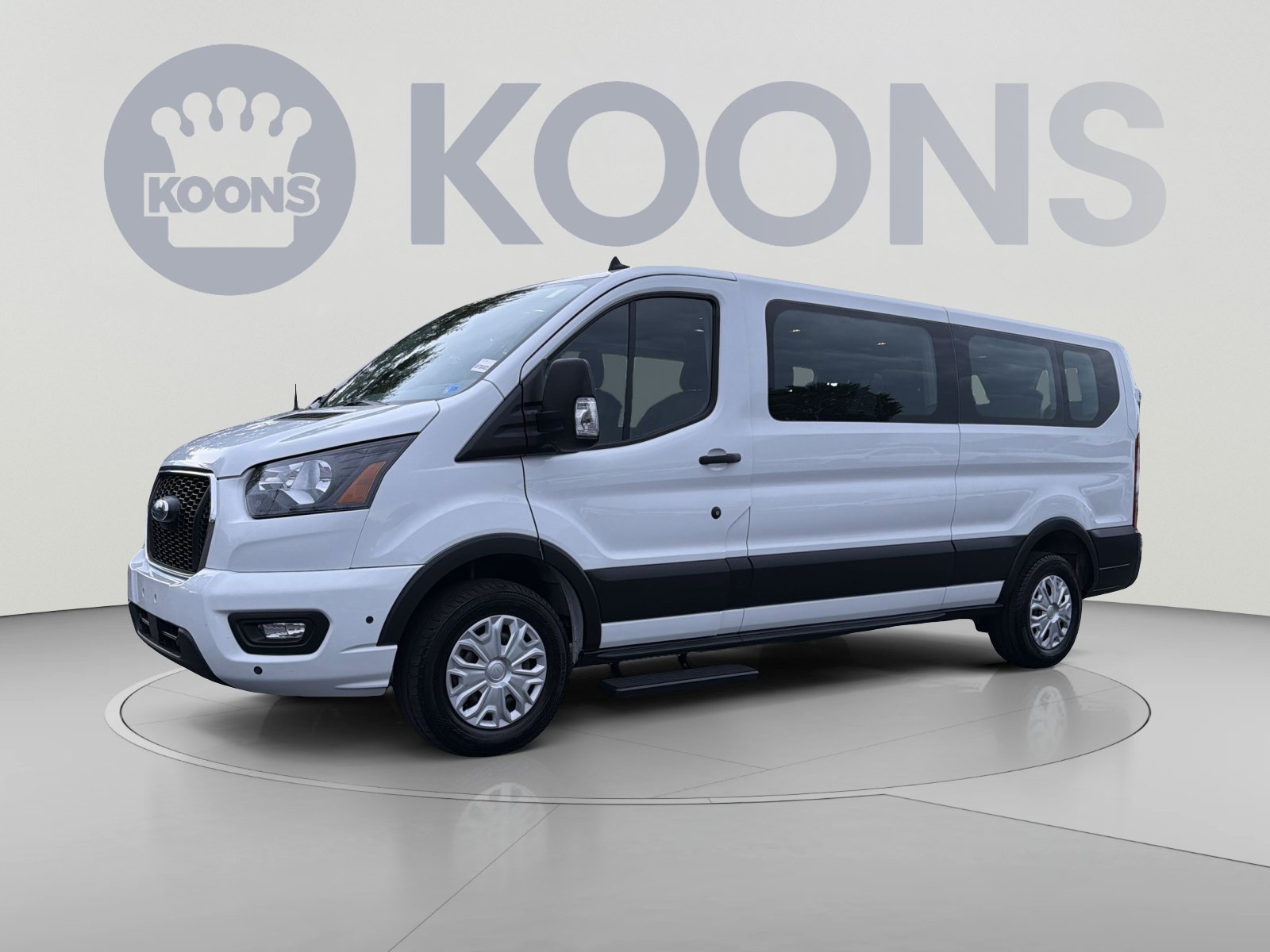 Used 2025 Ford Transit 350 XLT RWD image 1