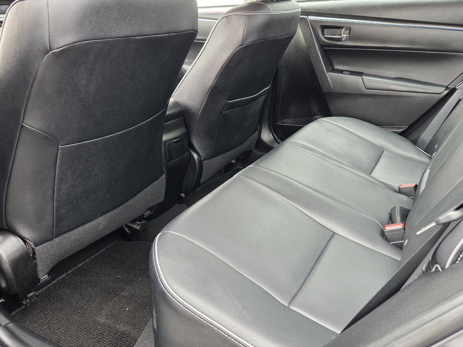 Certified 2016 Toyota Corolla LE Premium image 10